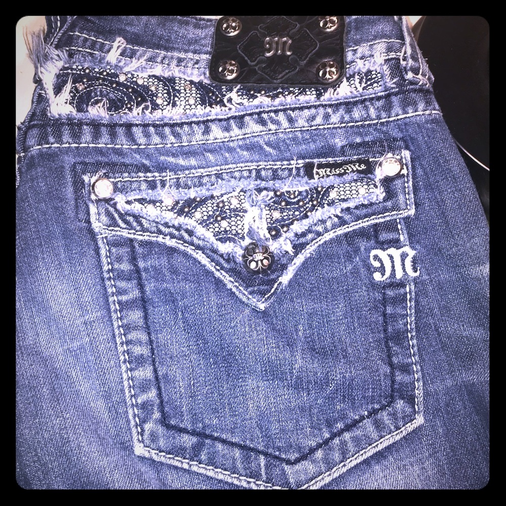 Miss Me 32 bootcut distressed with 34 inseam